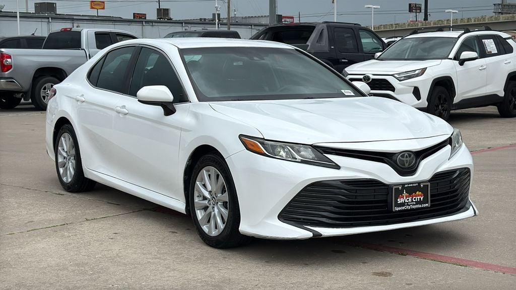 2018 Toyota CAMRY LE