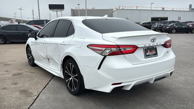 2019 Toyota CAMRY SE