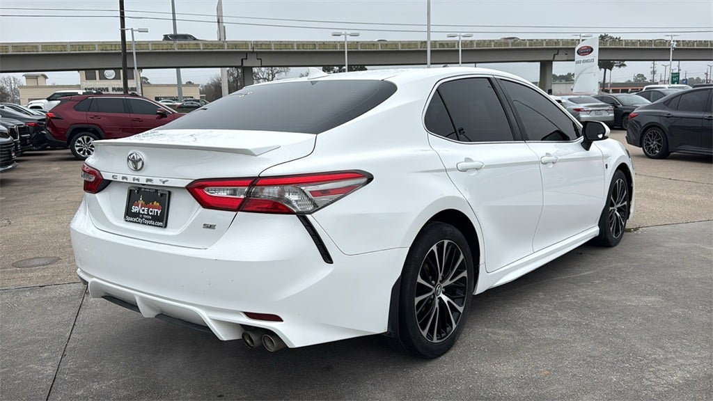 2019 Toyota CAMRY SE