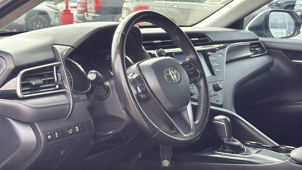 2019 Toyota CAMRY SE