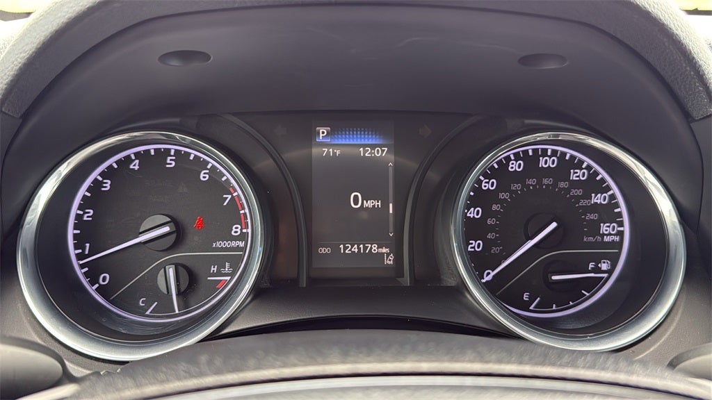 2019 Toyota CAMRY SE