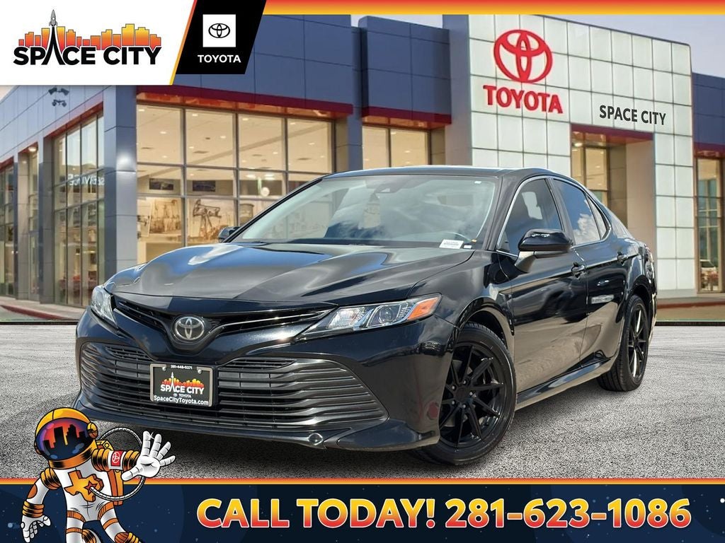 2019 Toyota CAMRY LE