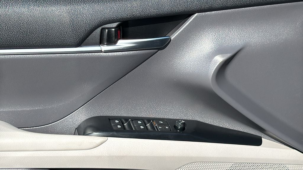 2019 Toyota CAMRY LE