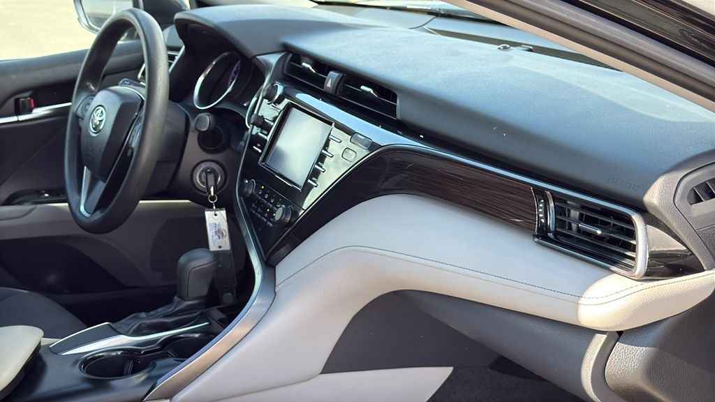 2019 Toyota CAMRY LE