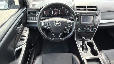 2016 Toyota CAMRY SE