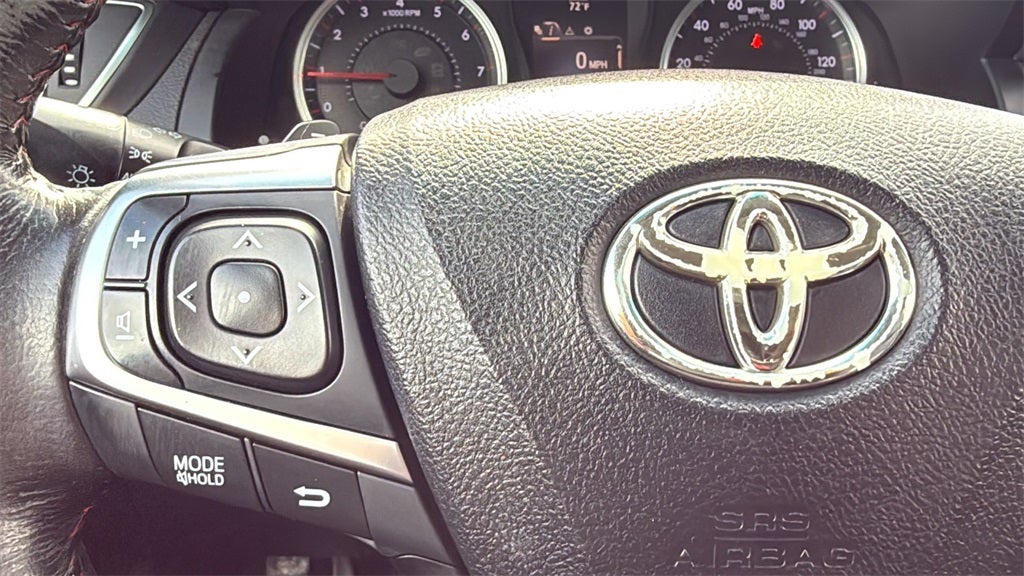 2016 Toyota CAMRY SE