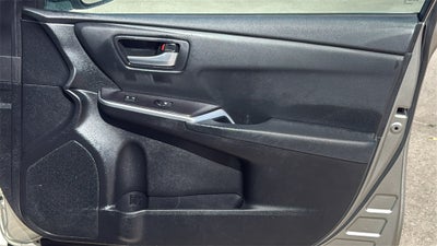 2015 Toyota CAMRY SE