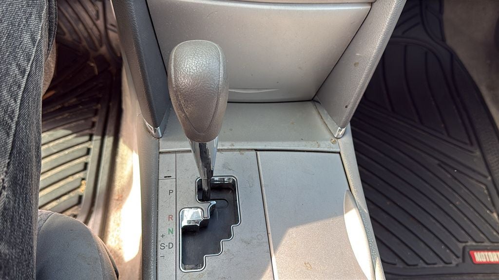 2011 Toyota CAMRY LE