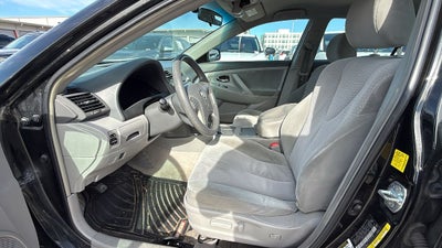 2011 Toyota CAMRY LE