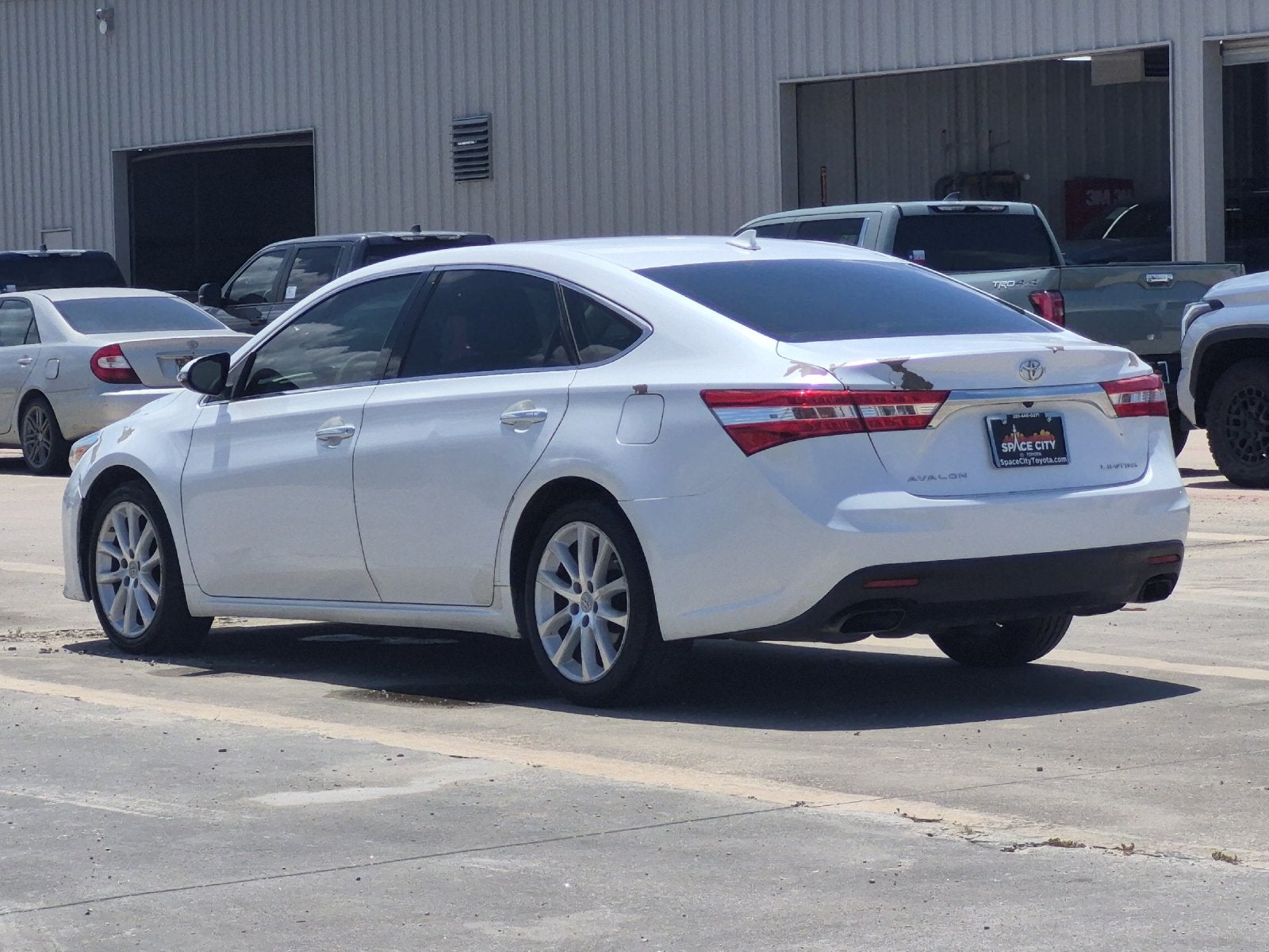 2015 Toyota AVALON Limited