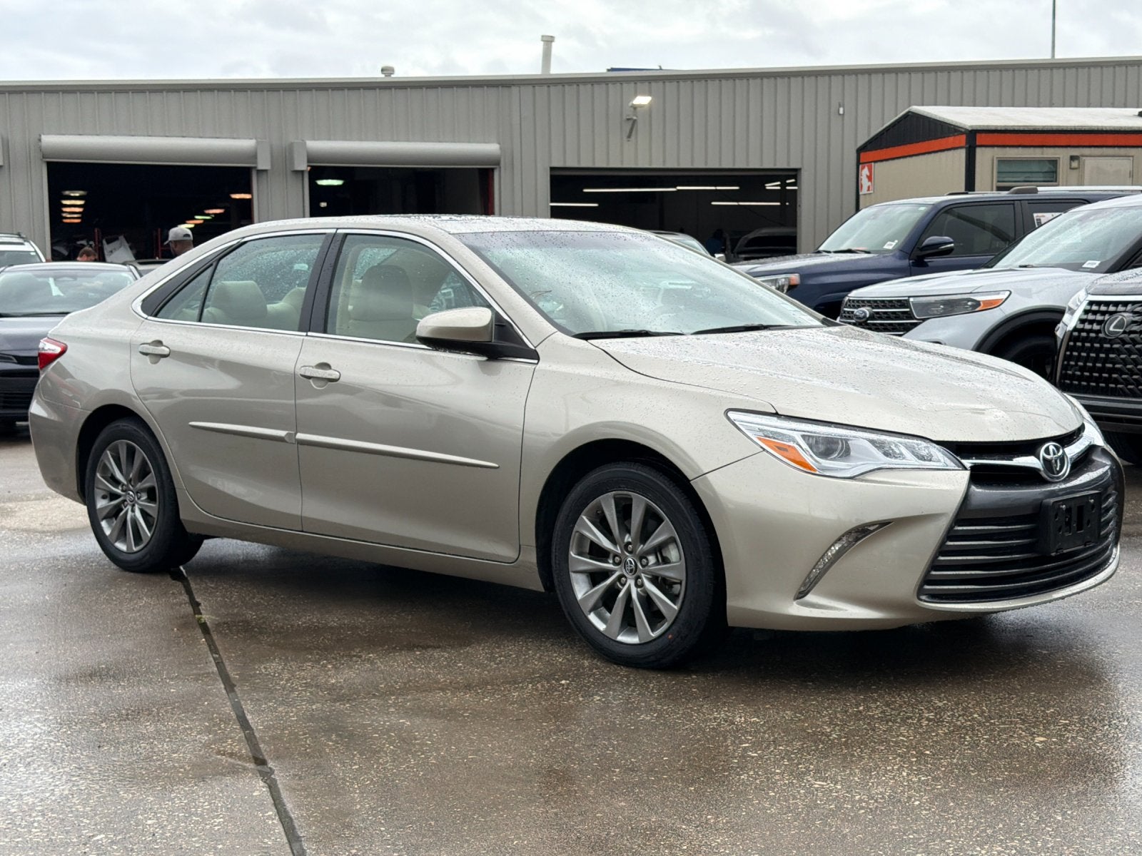 2015 Toyota CAMRY XLE