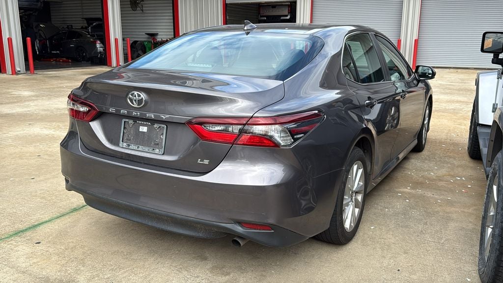 2022 Toyota CAMRY LE