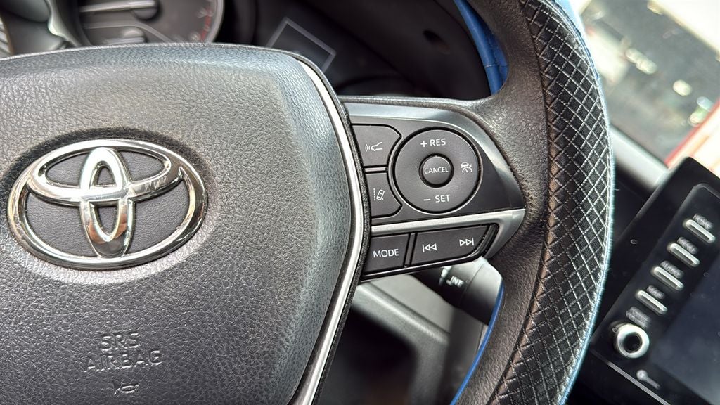 2022 Toyota CAMRY LE