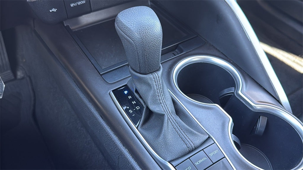 2024 Toyota CAMRY LE