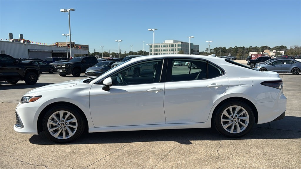 2024 Toyota CAMRY LE