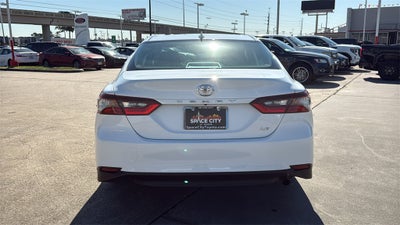 2024 Toyota CAMRY LE