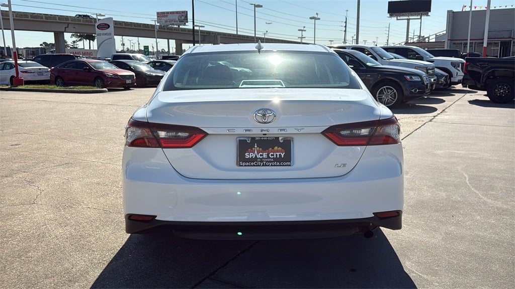 2024 Toyota CAMRY LE