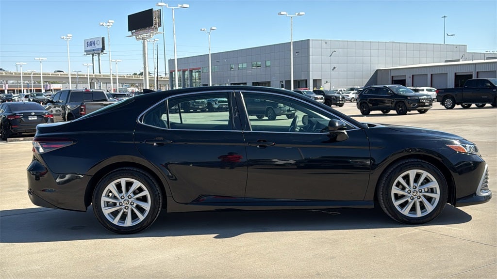 2024 Toyota CAMRY LE