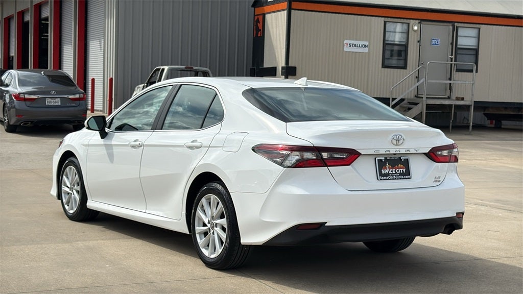 2024 Toyota CAMRY LE
