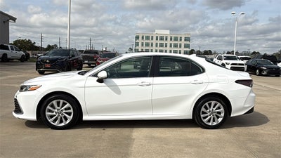 2024 Toyota CAMRY LE