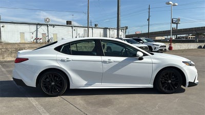 2025 Toyota CAMRY SE