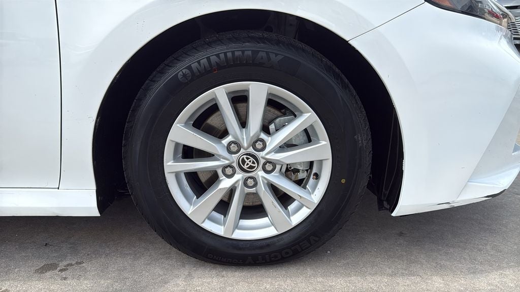 2025 Toyota CAMRY LE
