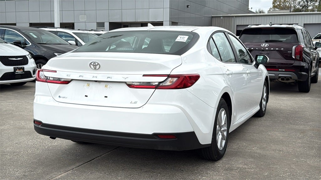 2025 Toyota CAMRY LE