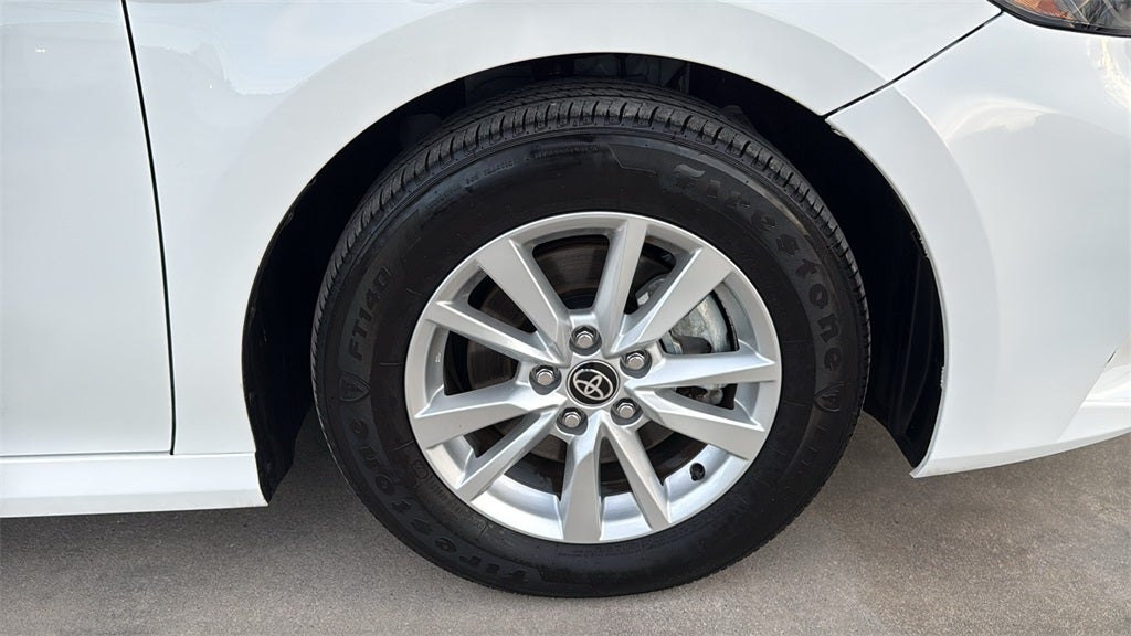 2025 Toyota CAMRY LE