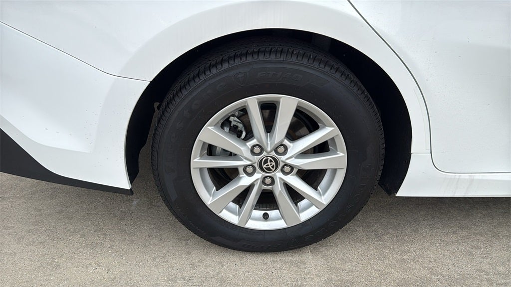 2025 Toyota CAMRY LE