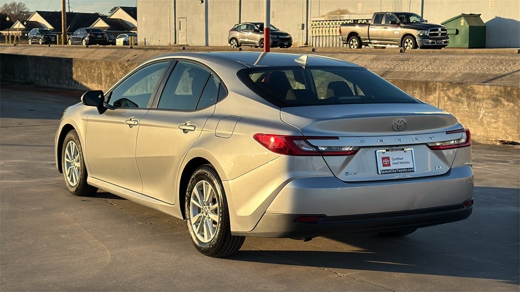 2025 Toyota CAMRY LE