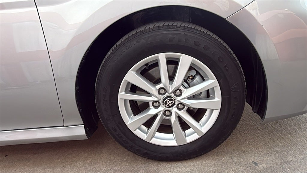 2025 Toyota CAMRY LE