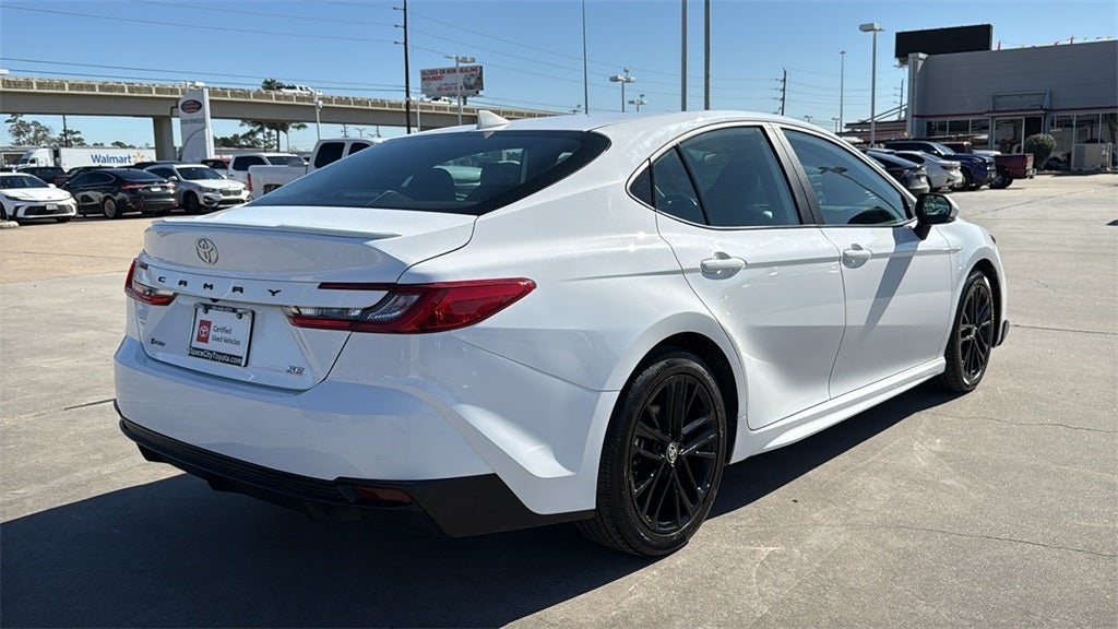 2025 Toyota CAMRY SE