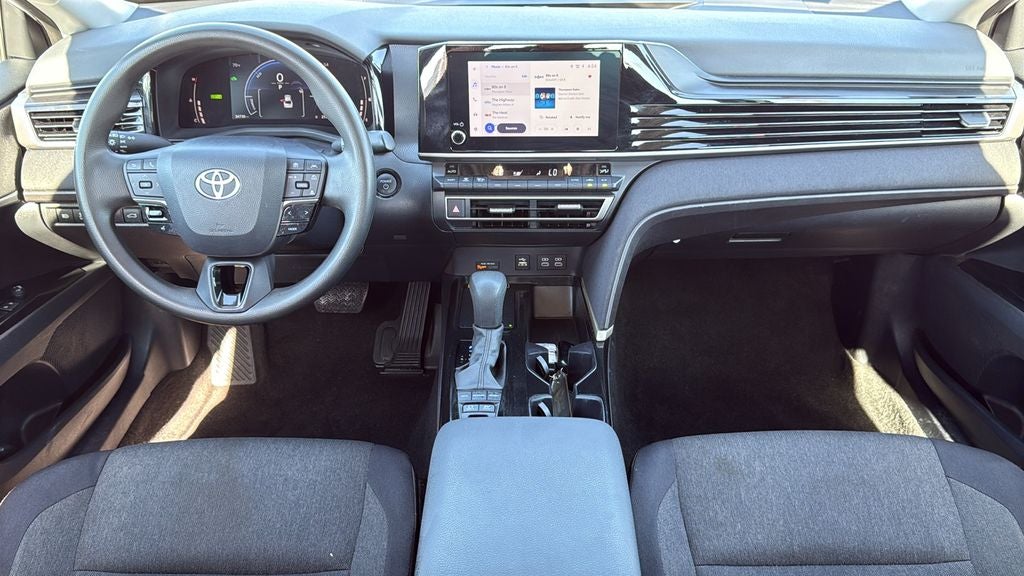 2025 Toyota CAMRY LE