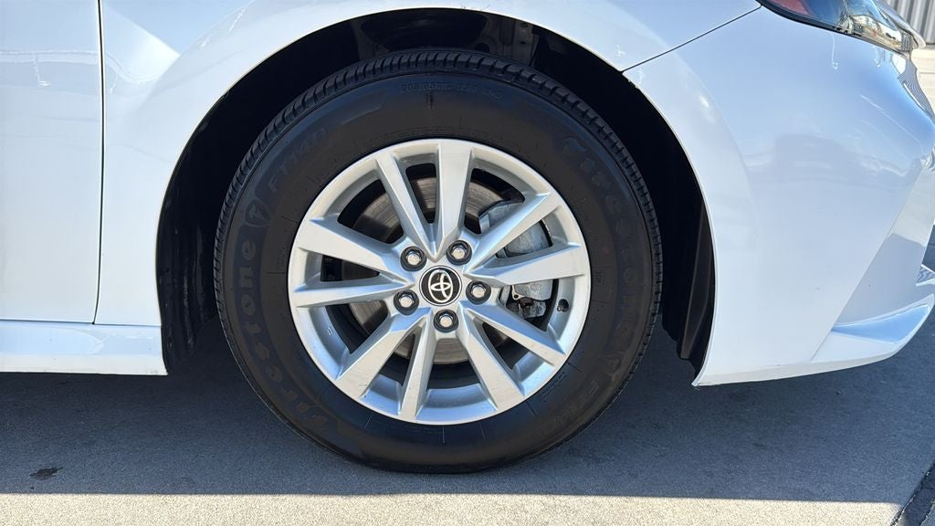 2025 Toyota CAMRY LE