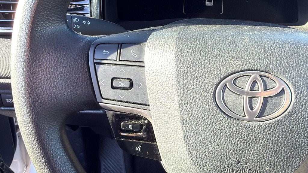 2025 Toyota CAMRY LE