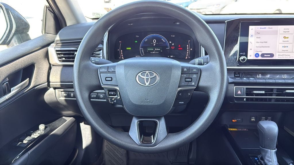 2025 Toyota CAMRY LE