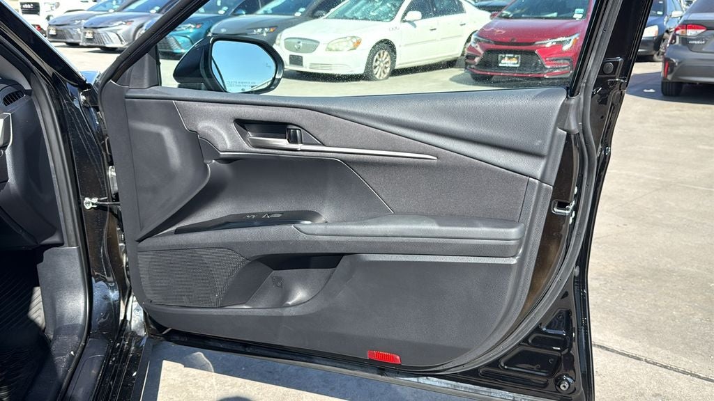 2025 Toyota CAMRY LE