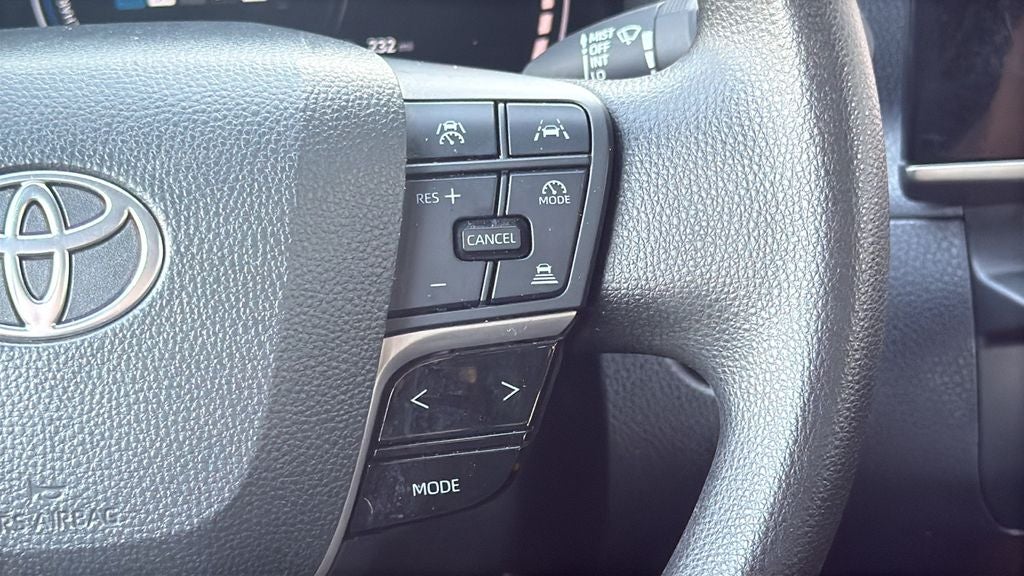 2025 Toyota CAMRY LE