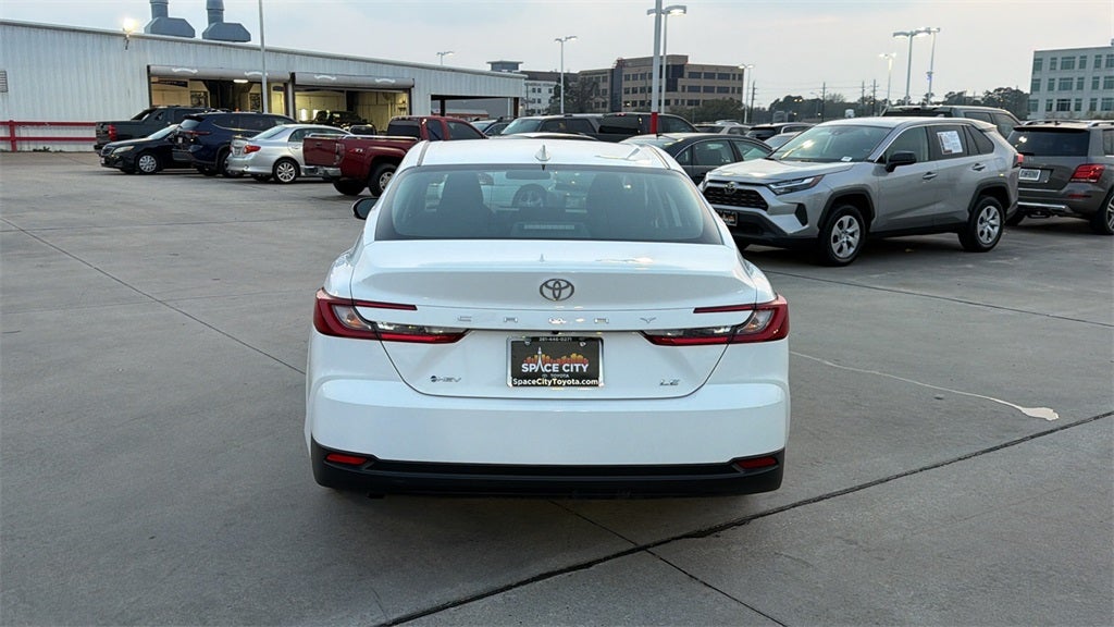 2025 Toyota CAMRY LE