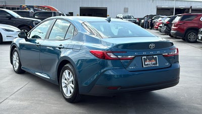 2025 Toyota CAMRY LE