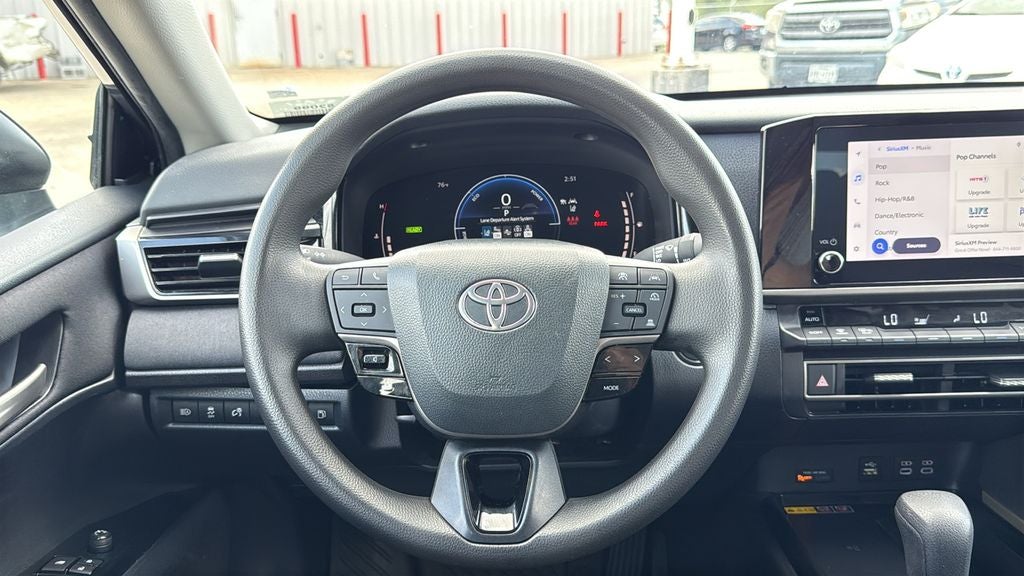 2025 Toyota CAMRY LE