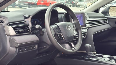 2025 Toyota CAMRY LE