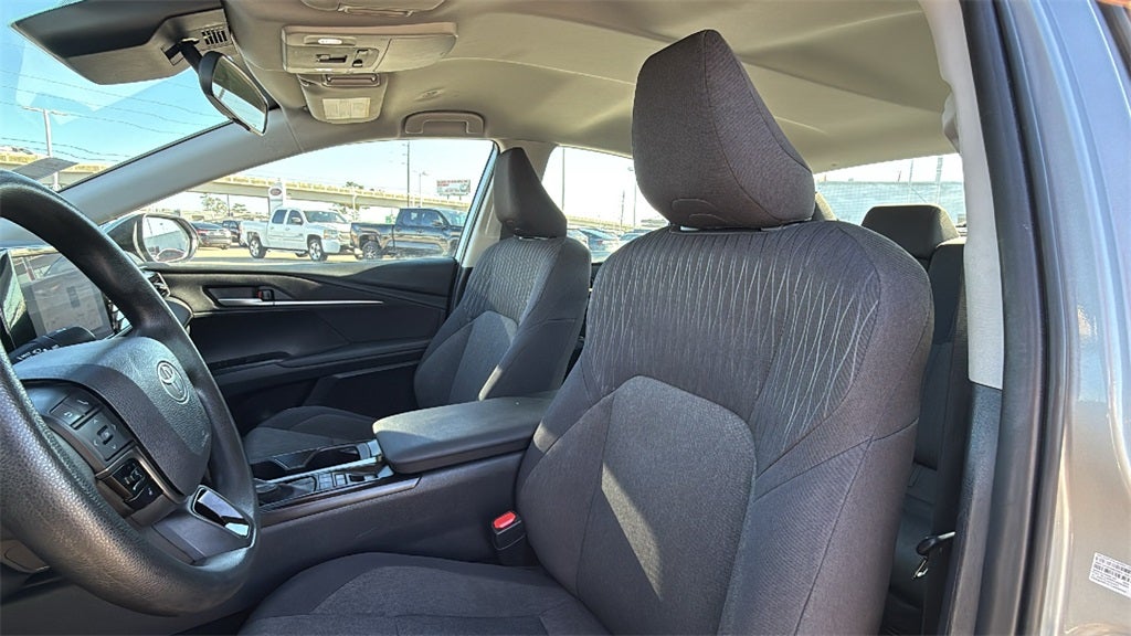 2025 Toyota CAMRY LE