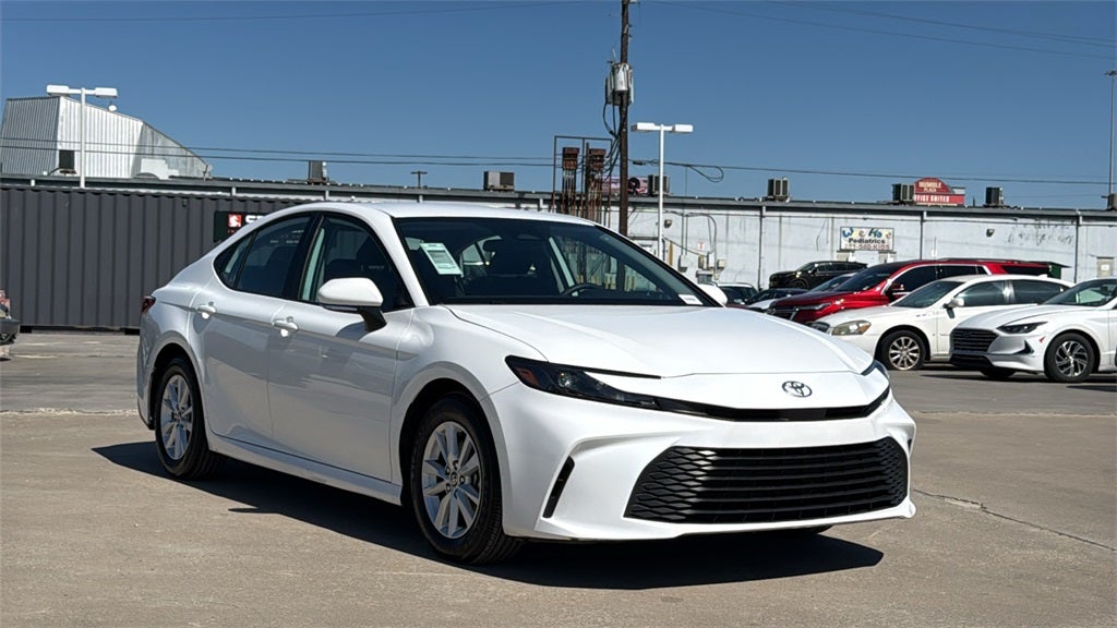 2025 Toyota CAMRY LE