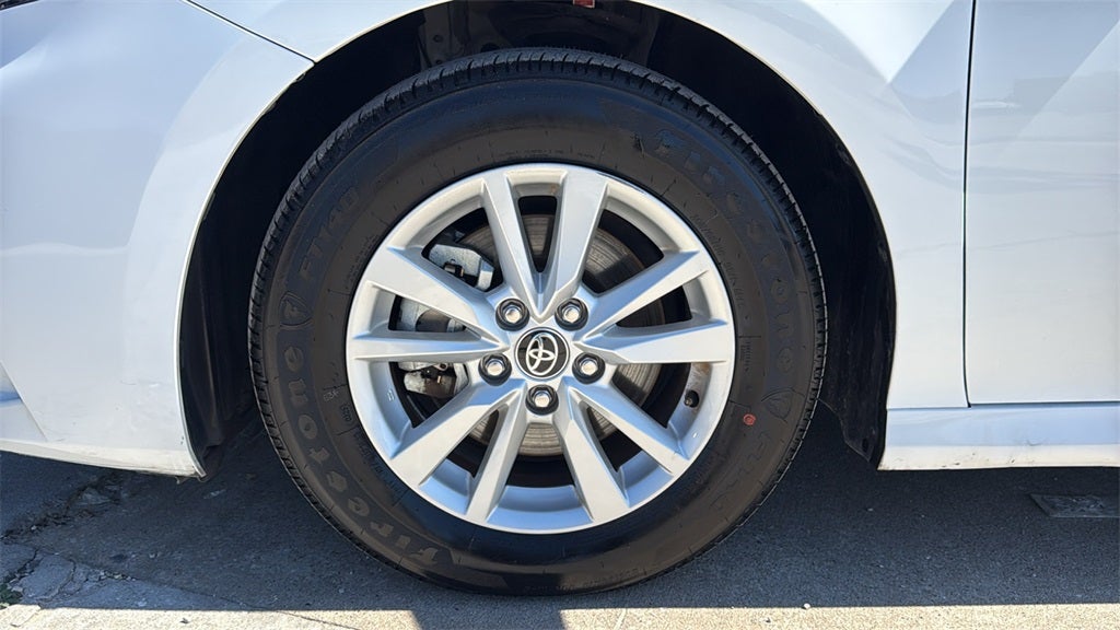 2025 Toyota CAMRY LE