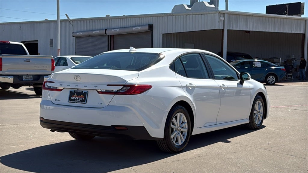 2025 Toyota CAMRY LE