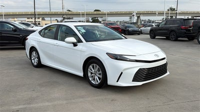 2025 Toyota CAMRY LE
