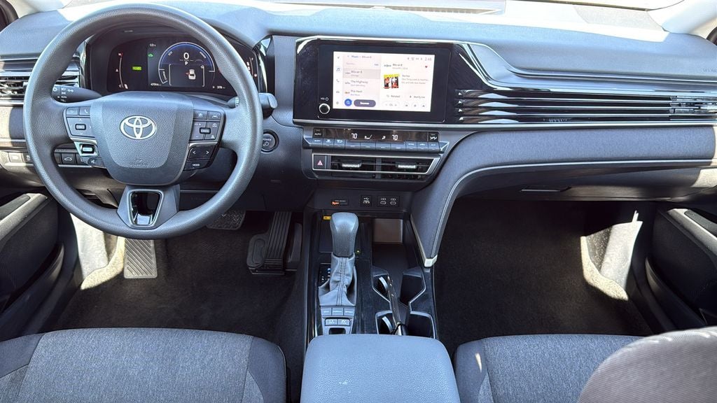 2025 Toyota CAMRY LE