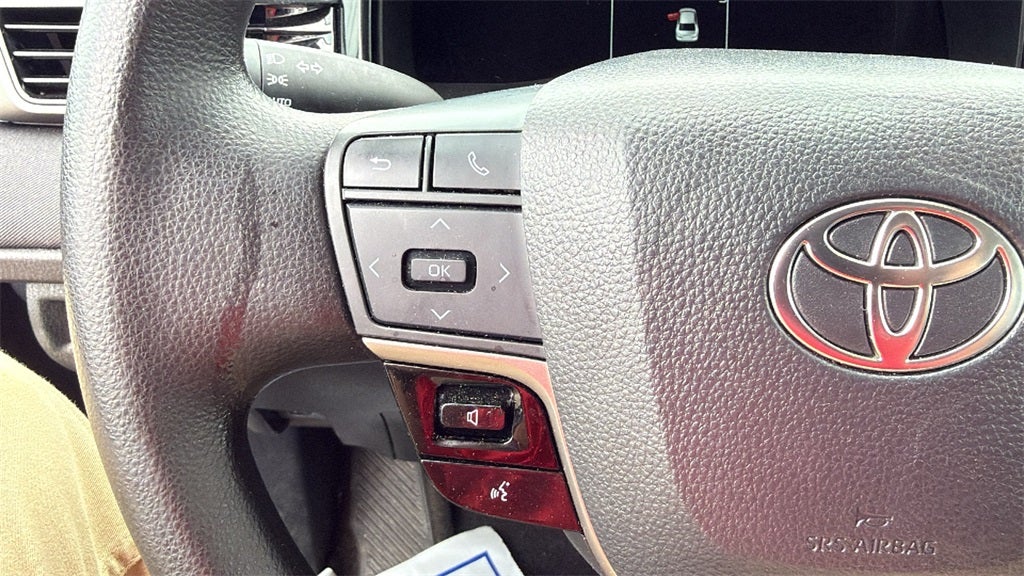 2025 Toyota CAMRY LE