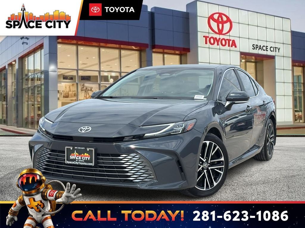 2025 Toyota CAMRY XLE
